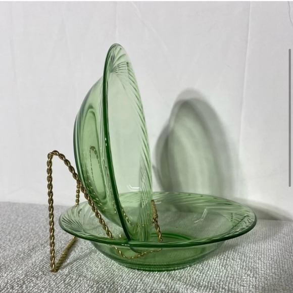 PYREX Spring Green Festiva Swirl Shallow Bowls x2 - Picture 4 of 10